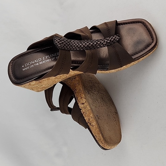 Donald J Pliner Clare Wedge Sandal Cork Fuax Snakeskin Fabric Straps Size 9M - Picture 16 of 16